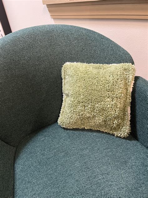 Tufted pillows! : r/Tufting