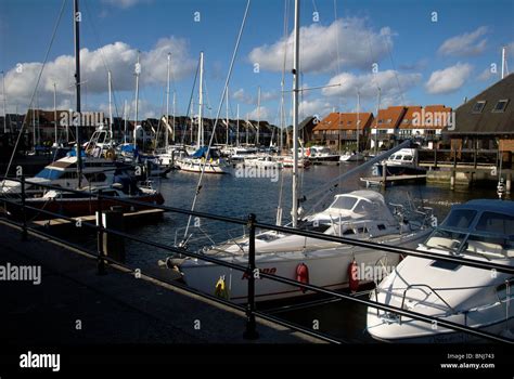 Marina hythe hi-res stock photography and images - Alamy