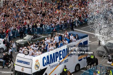 Real Madrid Celebrate Winning La Liga Photos and Premium High Res Pictures - Getty Images