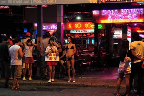 Walking Street-nightlife-pattaya-thailand1 - Living + Nomads – Travel ...