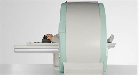 5 THINGS TO KNOW ABOUT OPEN MRI FOR CLAUSTROPHOBIC PATIENTS