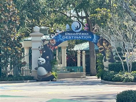 FIRST LOOK: "DreamWorks Destination" Character Experience Replacing Barney Area at Universal ...