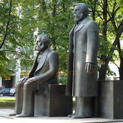 Karl Marx Statue D&Z sculpture