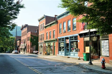 Ultimate Guide to Beacon NY - 12 Things to Do, Where to Stay & What to Eat - The World and Then ...