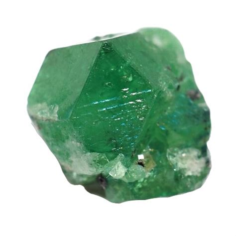 Tsavorite vs Emerald - How to Tell Them Apart (With Photos)