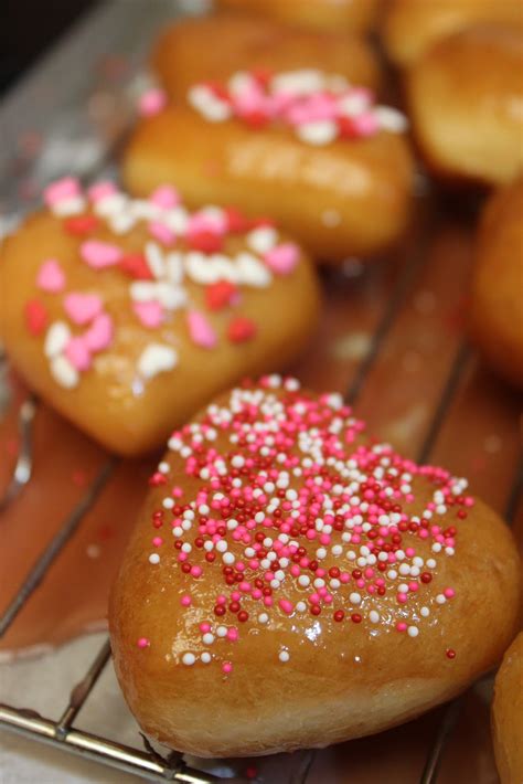 Forty Second Avenue: heart-shaped donuts