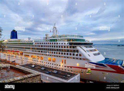 Aurora cruise ship hi-res stock photography and images - Alamy