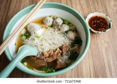 Wonton Chicken Noodles Soup Caisim Indonesia Stock Photo 2106021056 | Shutterstock