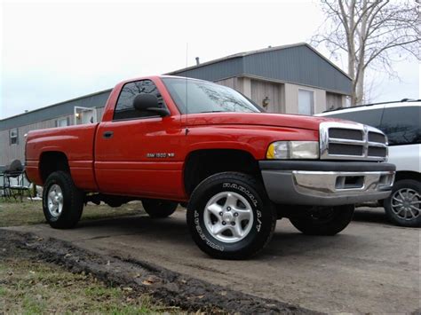 2001 Dodge Ram Pickup 1500 - Information and photos - MOMENTcar