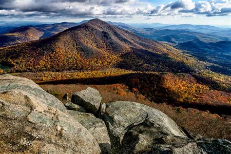 The 17 Best Trails Trails for Hiking in Virginia - Beyond The Tent