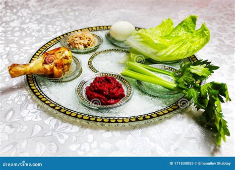 Passover Seder Plate Israel, Hebrew: Passover Bowl. Passover: the ...