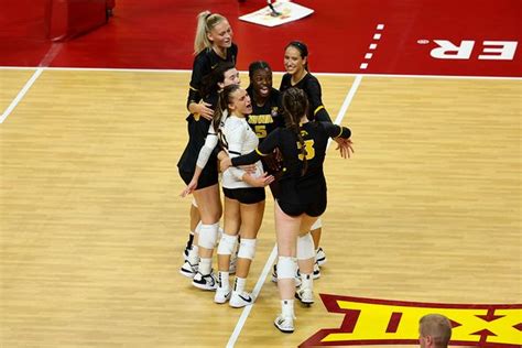 Photos: Iowa Volleyball at Iowa State – University of Iowa Athletics