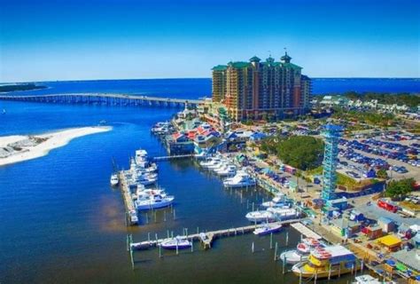 Destin HarborWalk Village - Destin/Fort Walton Beach Travel Guide