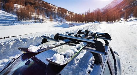 The 7 Best Ski & Snowboard Roof Racks [2021/2022 Reviews]