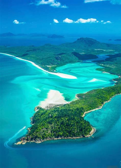 Aerial view of Whitsunday Island (Whitehaven Beach), Great Barrier Reef, Queensland | Australia ...