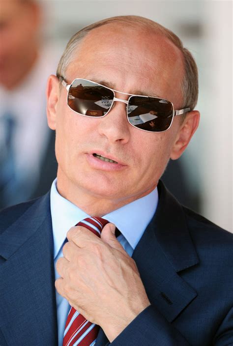 Putin ramps up war on ISIS by sending more jets to Syria | Daily Star