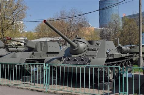 Soviet tank destroyer SU-85 - Moscow