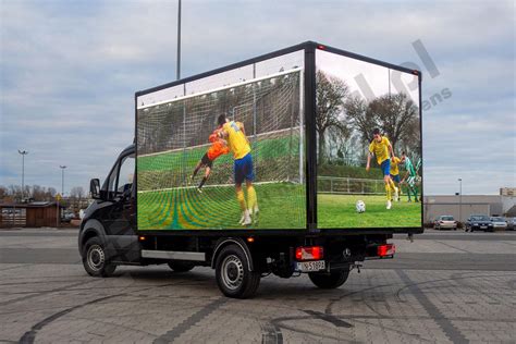 BoxLED - LED advertising van, truck | Digital | Screen-LED