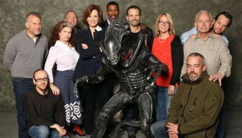 Image - Movies-sigourney-weaver-alien-cast-calgary-expo.jpg | Xenopedia ...