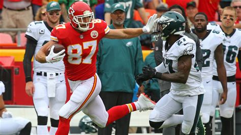 WATCH: Travis Kelce taunts Eagles after TD catch | Yardbarker.com