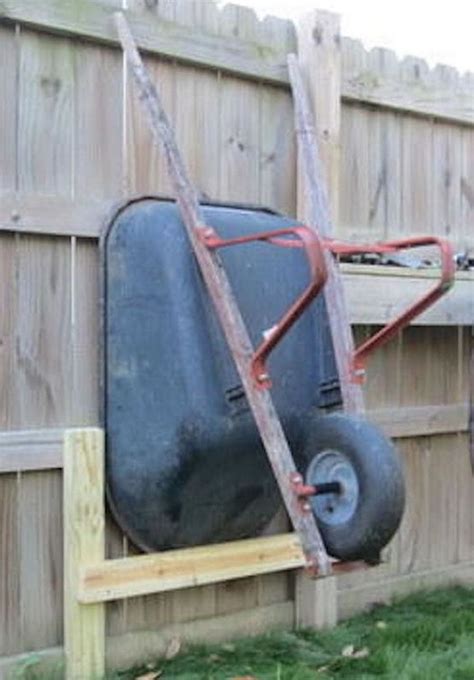 How to Build a Wheelbarrow Rack – DIY projects for everyone!