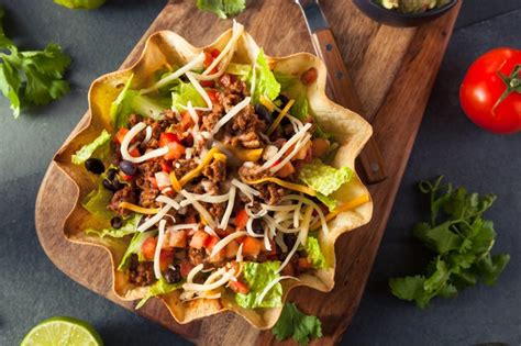 How Many Calories are in a Taco Bell Fiesta Salad? | livestrong