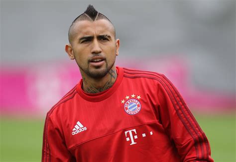 Arturo Vidal Wallpapers Images Photos Pictures Backgrounds