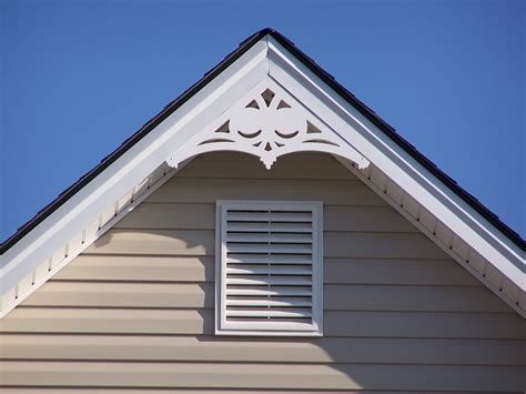 Gable Pediment 600 - River Valley Custom Millwork