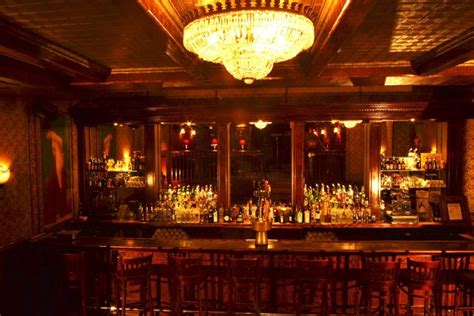 Eat Chic: The 10 Best Manhattan Speakeasies | Prohibition bar, Secret ...