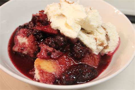 Old Fashioned Blackberry Cobbler | I Heart Recipes