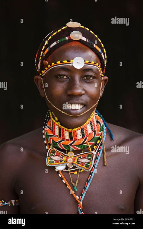 Samburu clothing hi-res stock photography and images - Alamy