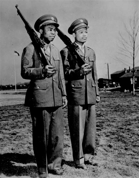 [Photo] US Army African-American Sergeants Jackie Wilson and Ray Robinson at Mitchel Field, New ...