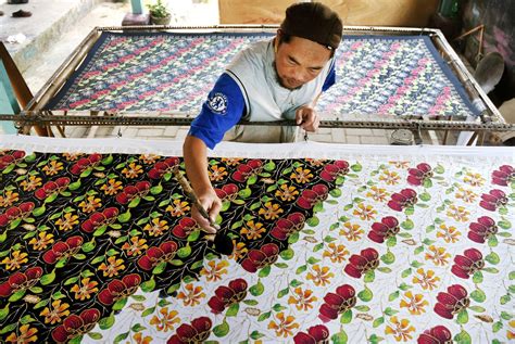 Sumari Batik treasured in Indonesia and abroad - Art & Culture - The Jakarta Post