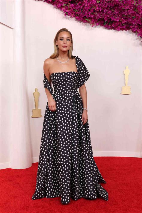 Jennifer Lawrence Wore a Polka-Dot Dress to the 2024 Oscars