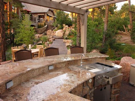 Outdoor Kitchen Islands: Pictures, Ideas & Tips From HGTV | HGTV