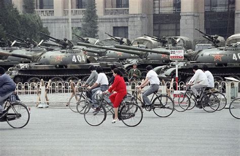 40 Amazing Photos From the 1989 Tiananmen Square Protests ~ Vintage Everyday