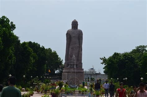 Trip to serene Sarnath, A Buddhist Site | Raveesh Kumar