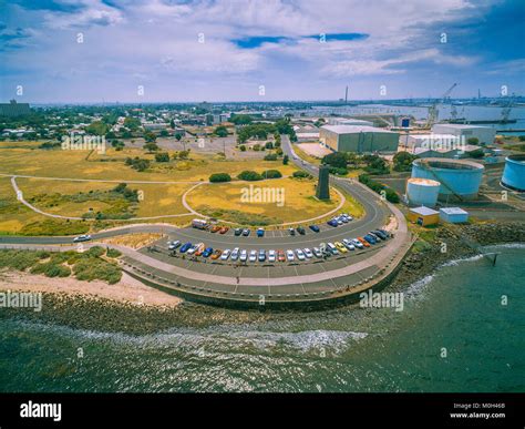 Aerial view parking lot hi-res stock photography and images - Alamy