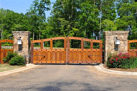 Gates and Fencing - Calimesa, CA - Photo Gallery - Landscaping Network