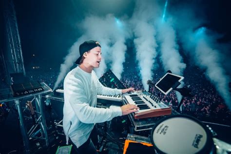 A Behind The Scenes Look at Kygo's New Stage Design and Visuals - EDM ...