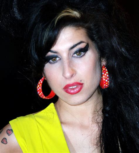 Amy Winehouse's Iconic Style Still Lives On | Fashionisers©