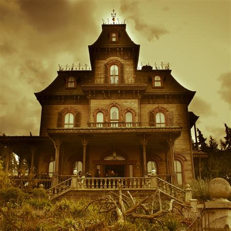 Haunted Victorian House | * Old , forgotten & haunted.. * | Pinterest