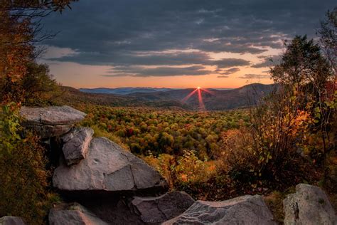 Autumn in the Catskills from Giant's Ledge [OC][3000x2000] : r/EarthPorn