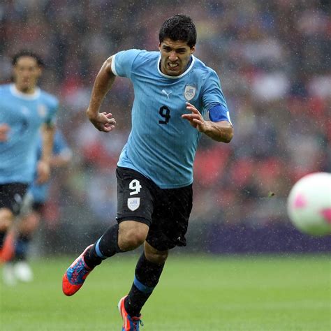 Olympics 2012: 5 Players Who Failed to Shine for Uruguay Men's Soccer ...