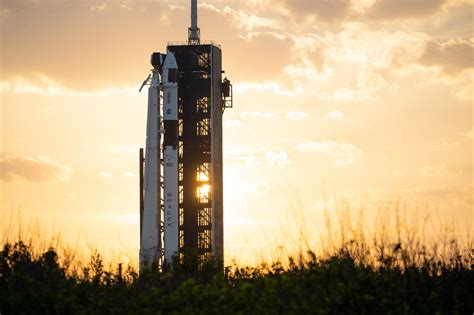 Shortly before liftoff, SpaceX cancels a crew launch due to igniter issues - Ars Technica