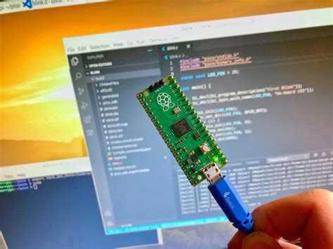 How to blink an LED with Raspberry Pi Pico in C - Raspberry Pi