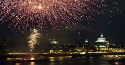 London: New Year's Eve Fireworks Cruise On Thames River