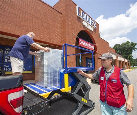 Lowe's set to debut first NC outlet store in Greensboro