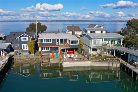 Property Watch: The Good Life on a Bainbridge Island Sand Spit | Seattle Met