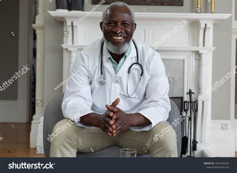 19,105 Black doctor with young patient Images, Stock Photos & Vectors ...